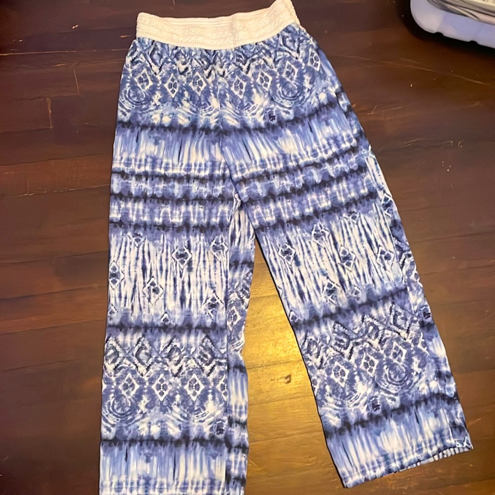 Girls, blue and white pants. Size 10-12